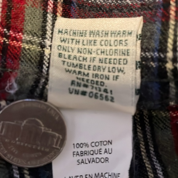 L.L. Bean Scotch Plaid Flannel Button Up Shirt Size Medium - Picture 7 of 11
